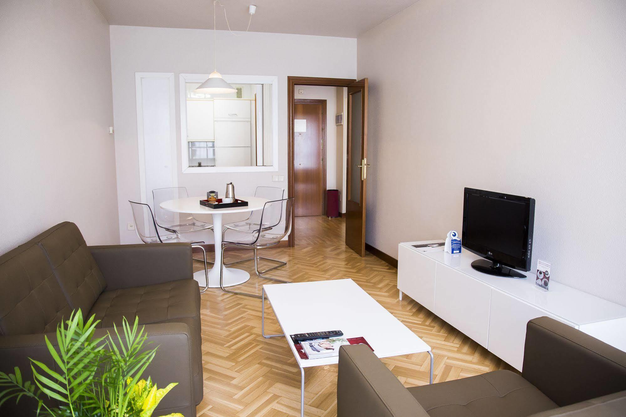 Suites Sercotel Mirasierra Pamplona Exterior foto