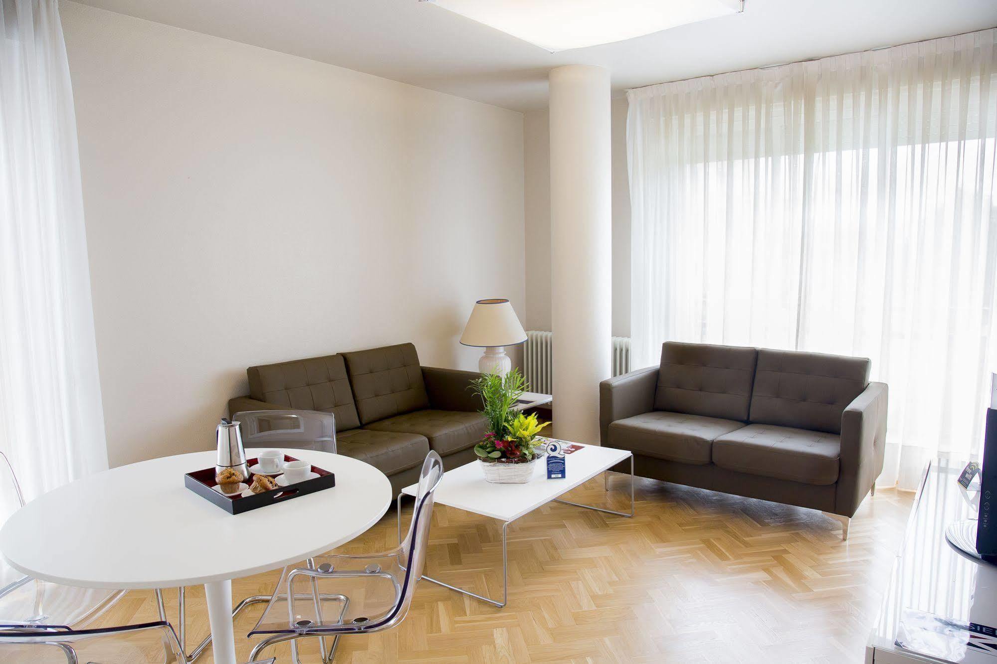 Suites Sercotel Mirasierra Pamplona Exterior foto